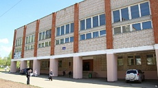 Входная группа Школа № 77.  Союзная,  59